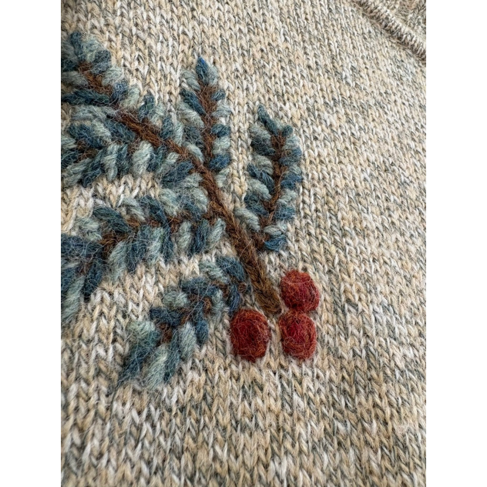 Women's Talbots Beige Wool Crew Neck Sweater M with Red & Green Accents - Picture 4 of 8